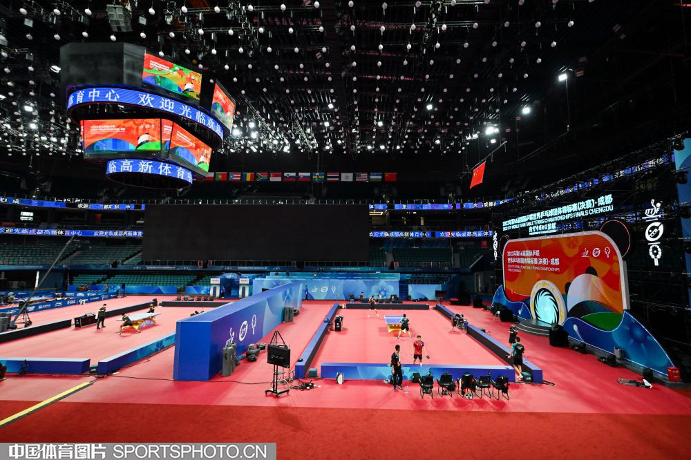 马内：范加尔在曼联想签我但没承诺出场时间，渣叔给了我承诺